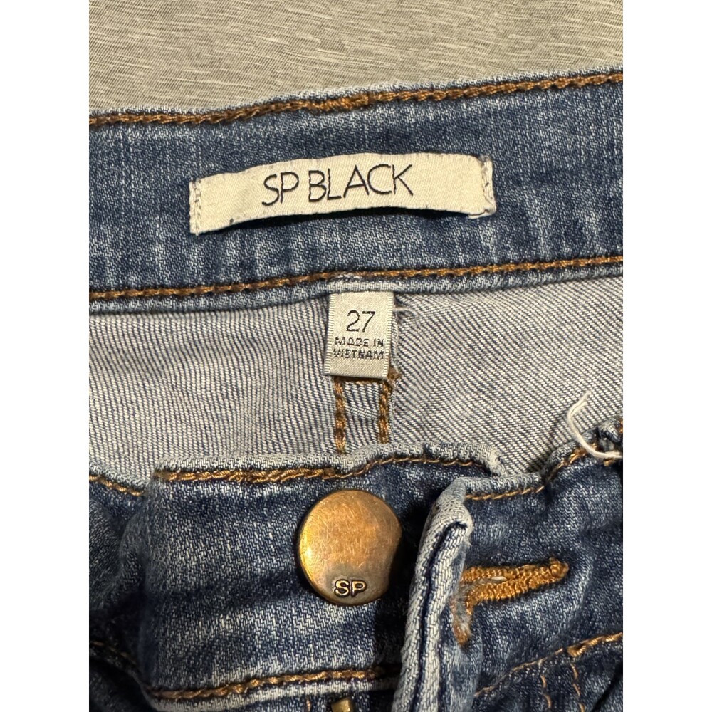 Sneak Peek SP Distressed Raw Hem Jeans – Women’s Size 27 - Picture 13 of 14